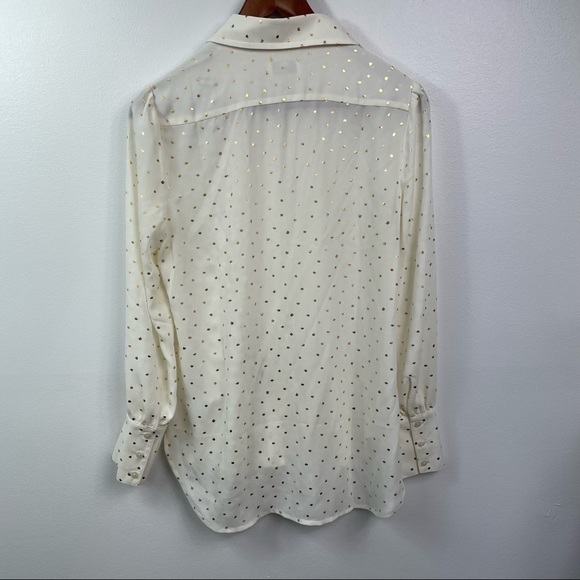 Untuck It Gold Detail Button Down Blouse - Picture 4 of 5